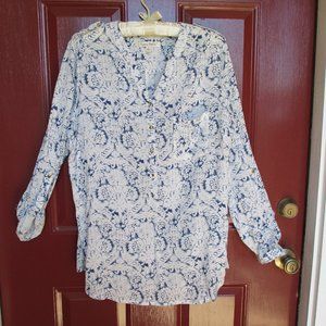 TravelSmith Blouse LARGE Blue White Print
